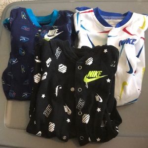 Nike Baby boy footed onesies